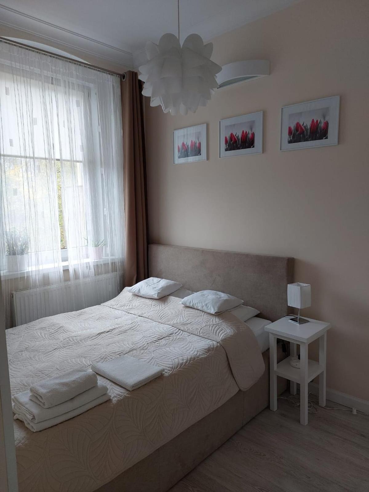 Come&Stay Zielona Gora Экстерьер фото