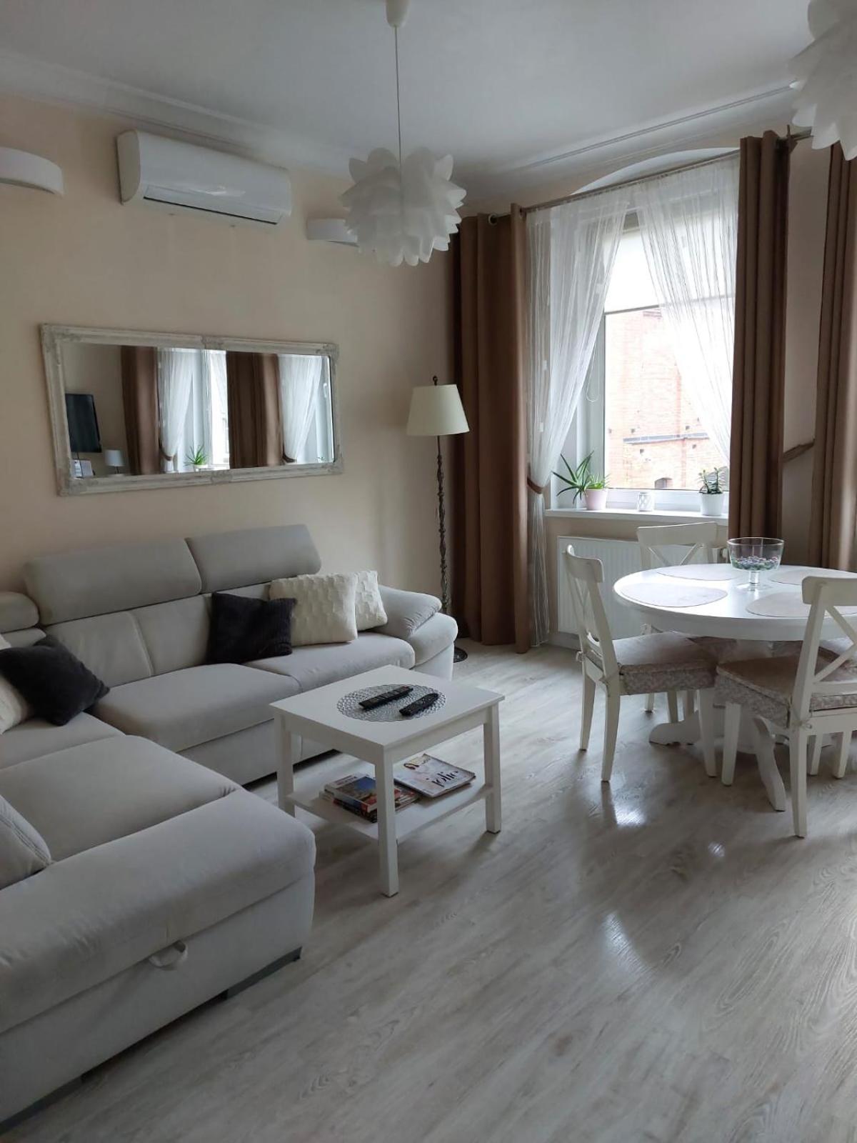 Come&Stay Zielona Gora Экстерьер фото