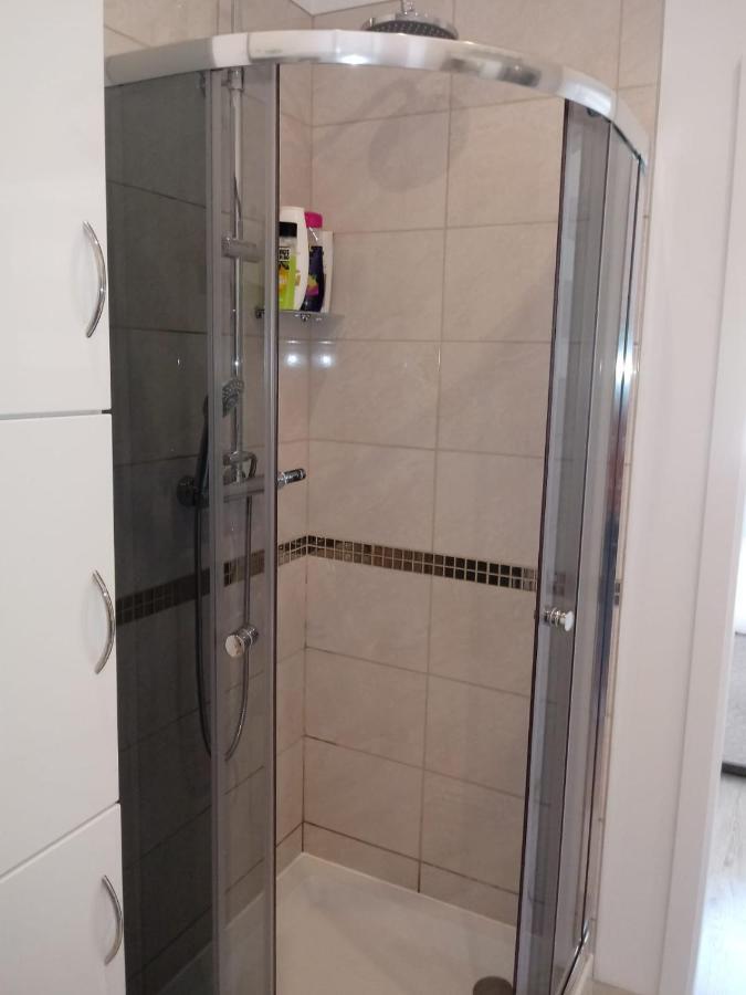Come&Stay Zielona Gora Экстерьер фото